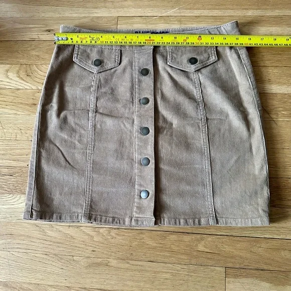 ✨ Blue Spice Taupe Corduroy‎ Mini Skirt Snap Front High Waist Size 9 ✨ - Picture 9 of 10